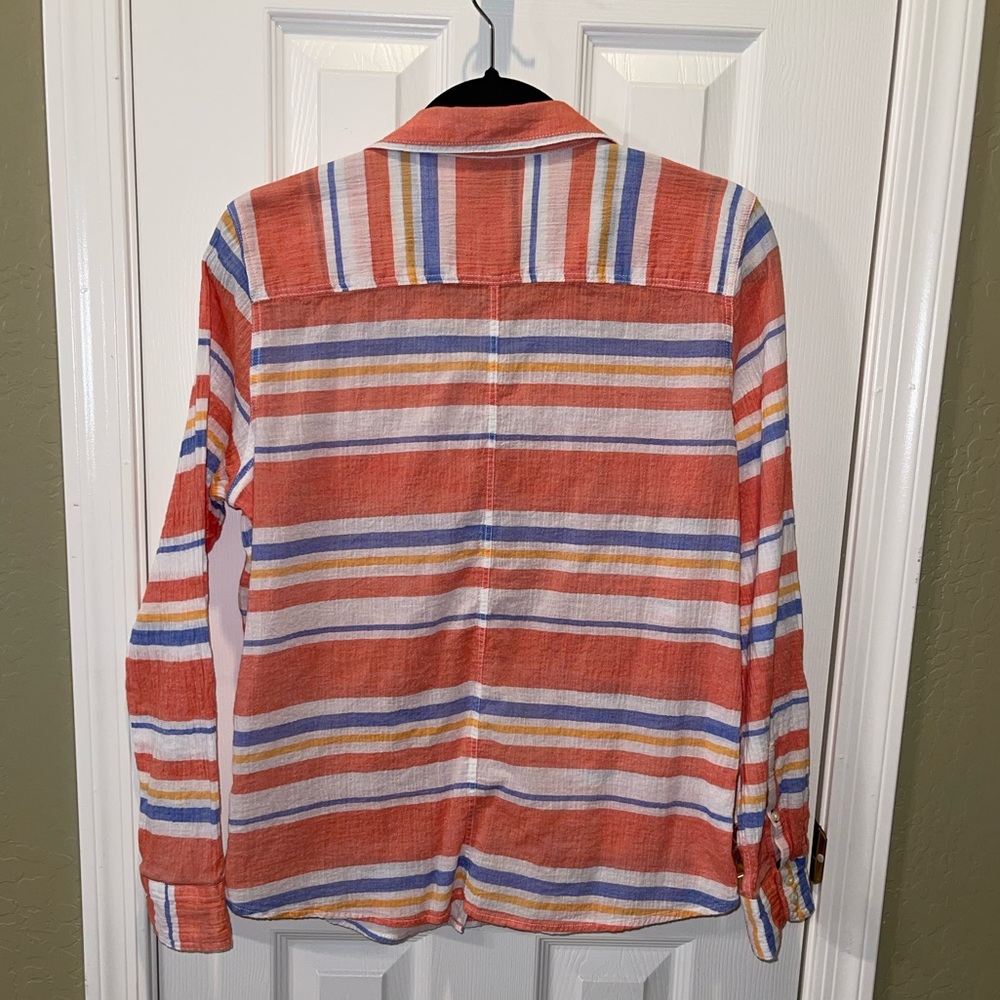 Women’s Long sleeve button down - Picture 3 of 4